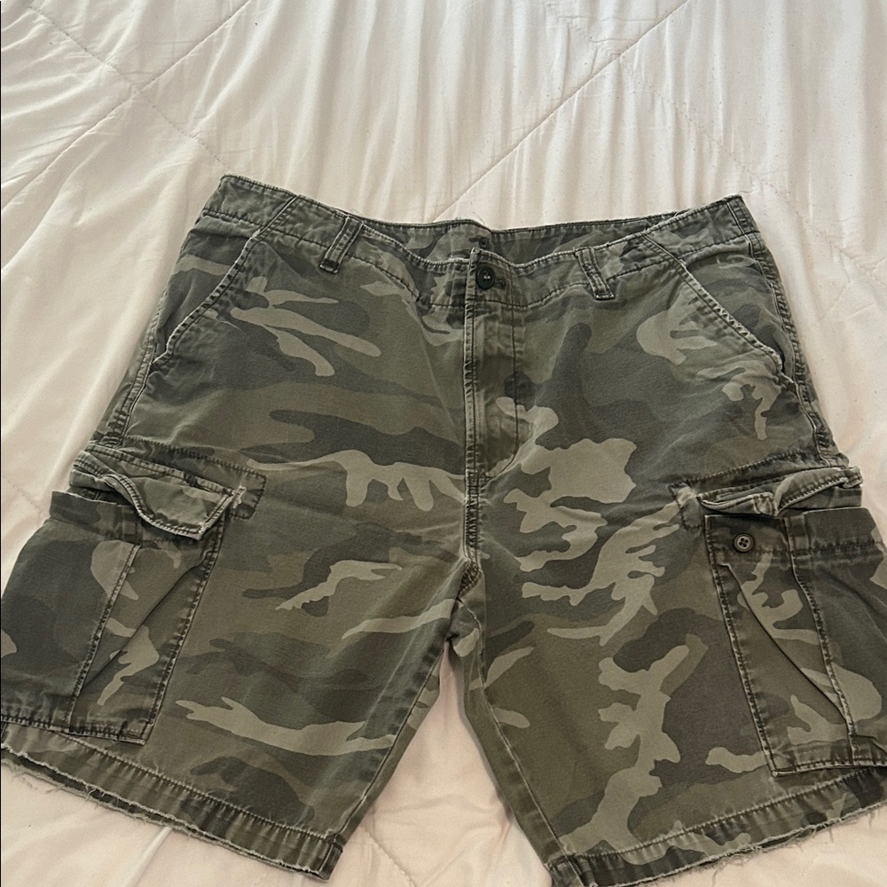 Old Navy Green Camouflage Cargo Shorts